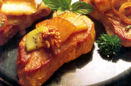 Рецепт свиной вырезки с фруктами