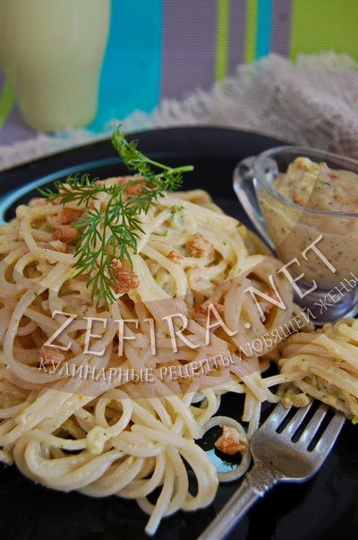 Спагетти с брокколи и сливочным соусом - рецепт и фото