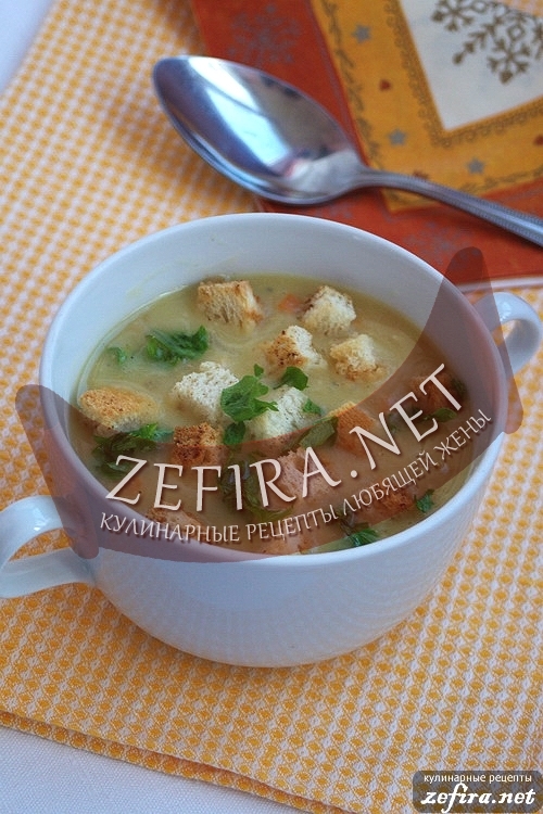 Гороховый суп-пюре с гренками - рецепт и фото