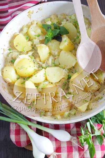 Картошка в сливочном соусе с кабачками - рецепт и фото