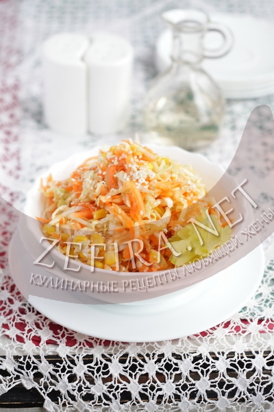 Салат из пекинской капусты с кукурузой - рецепт и фото