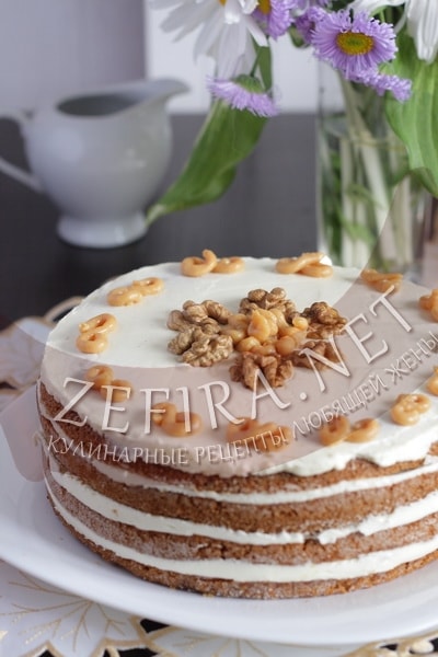 Медовый торт в мультиварке со сметанным кремом - рецепт и фото