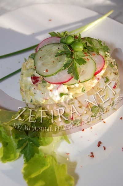 Весенний салат «Оливье» с редисом - рецепт и фото