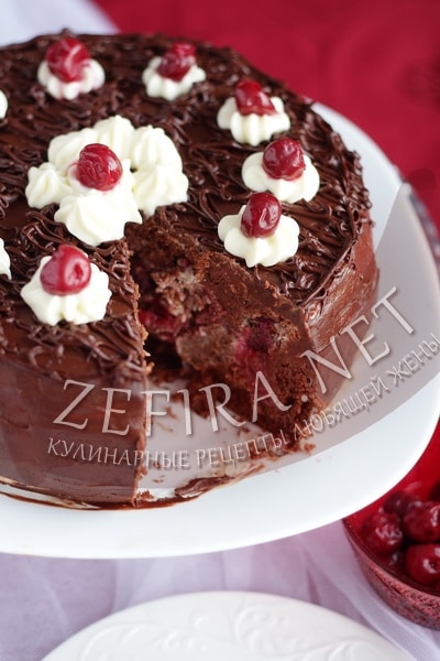 Шоколадный торт с вишней Шкатулка - рецепт и фото