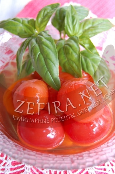 Маринованные помидоры - рецепт с чесноком и базиликом - рецепт и фото