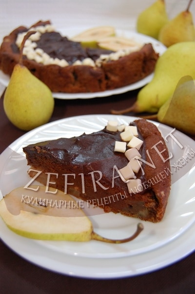 Творожный шоколадный пирог с грушами и грецкими орехами
