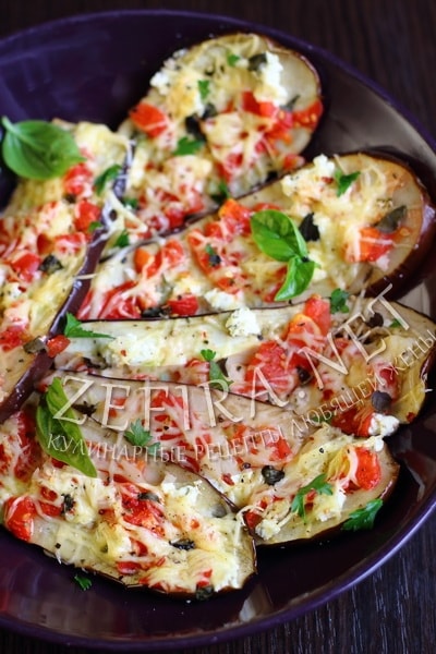 Рецепт баклажанов, запеченных с помидорами и сыром - рецепт и фото