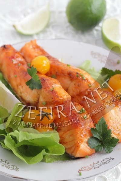 Стейки лосося, запеченные в духовке в остром соусе - рецепт и фото