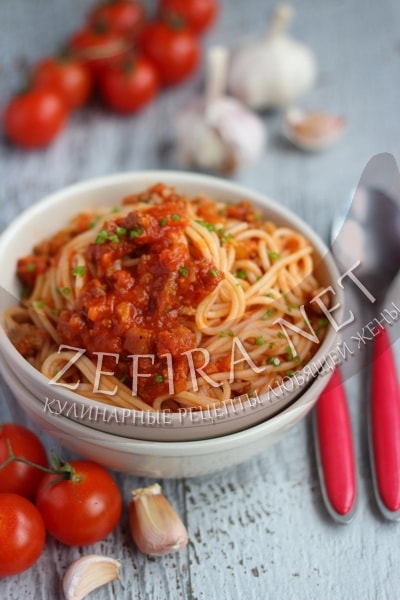 Спагетти болоньезе с фаршем - рецепт и фото