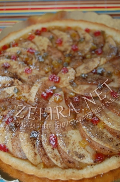 Французский песочный пирог с грушей и яблоком - рецепт и фото