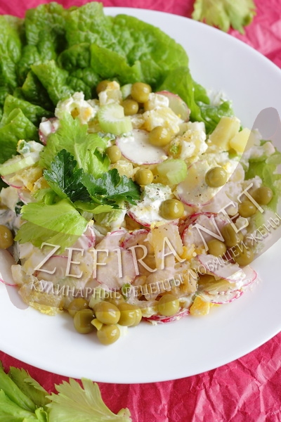 Салат с вареными яйцами и овощами - рецепт с фото