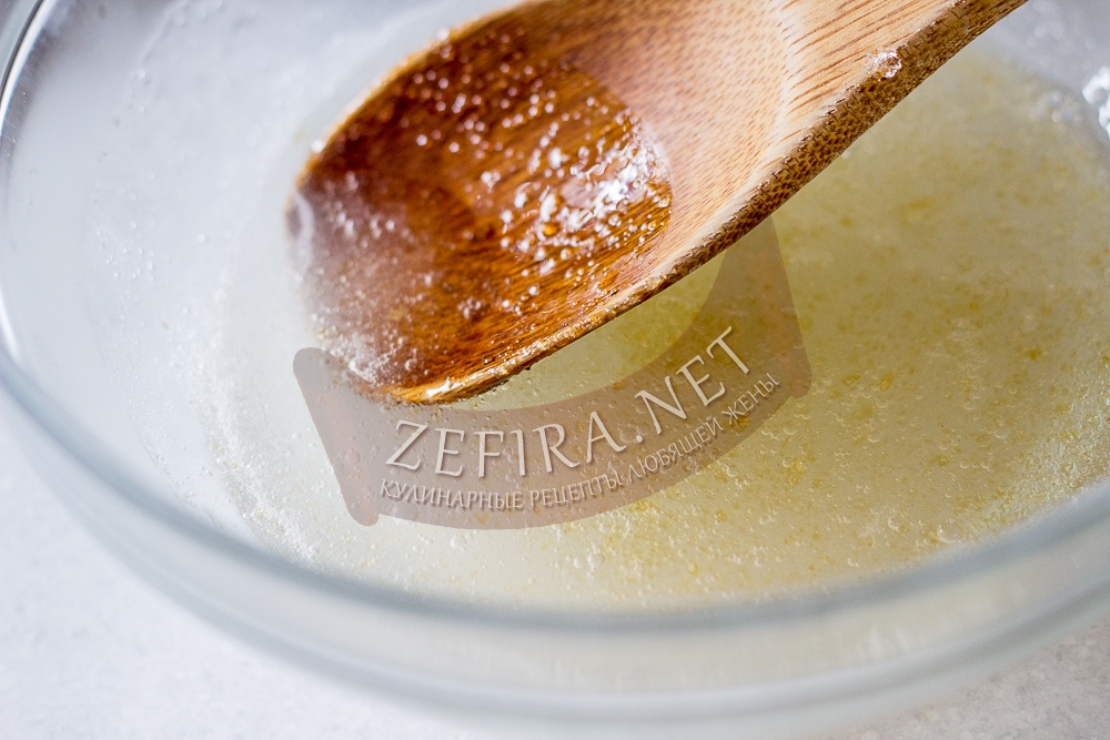Глазурь на желатине с медом. Глазурь сахарная помадная15кг Италика. Рецепт глазури на желатине. Протезный желатин рецепт.