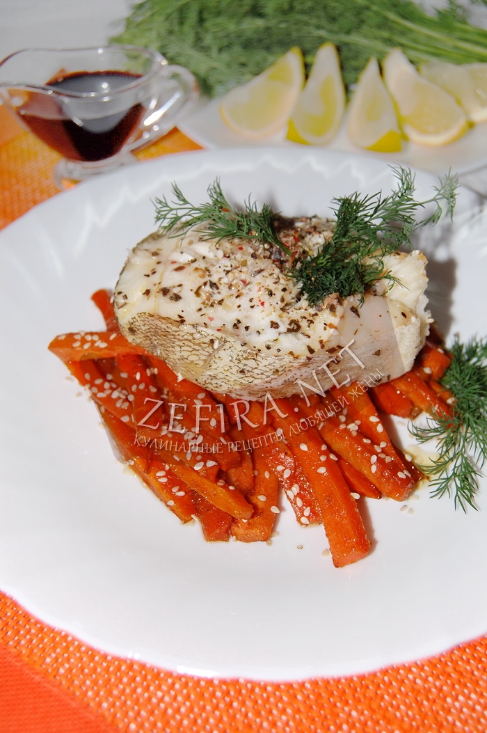 Треска в духовке с морковью - рецепт и фото