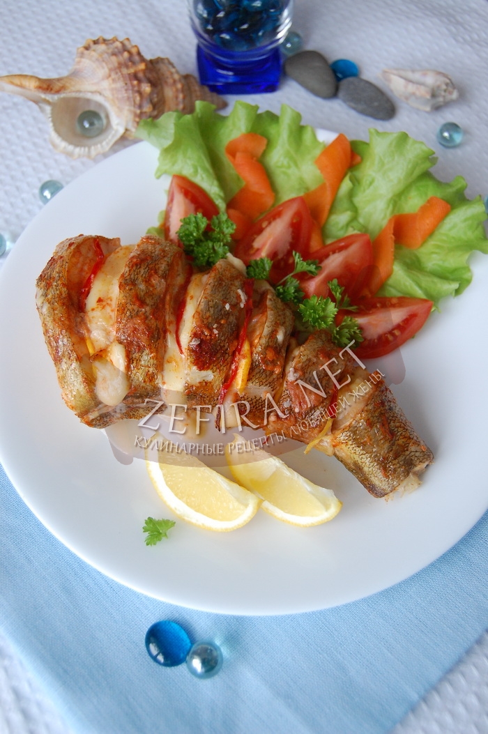 Простой рецепт вкусной рыбы, запеченной в духовке - рецепт и фото