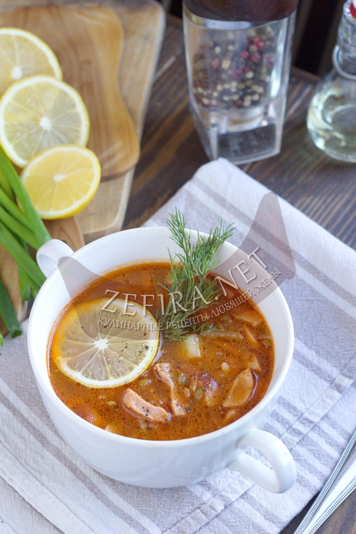 Суп-солянка с сосисками - рецепт и фото