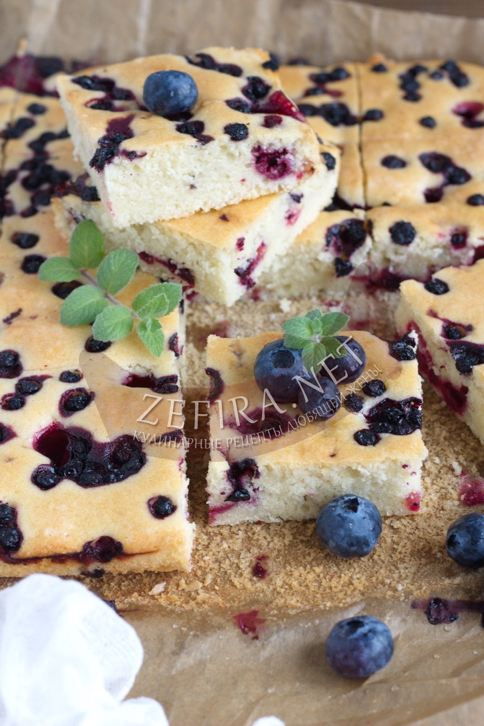 Простой и вкусный пирог с замороженными ягодами - рецепт и пошаговые фото
