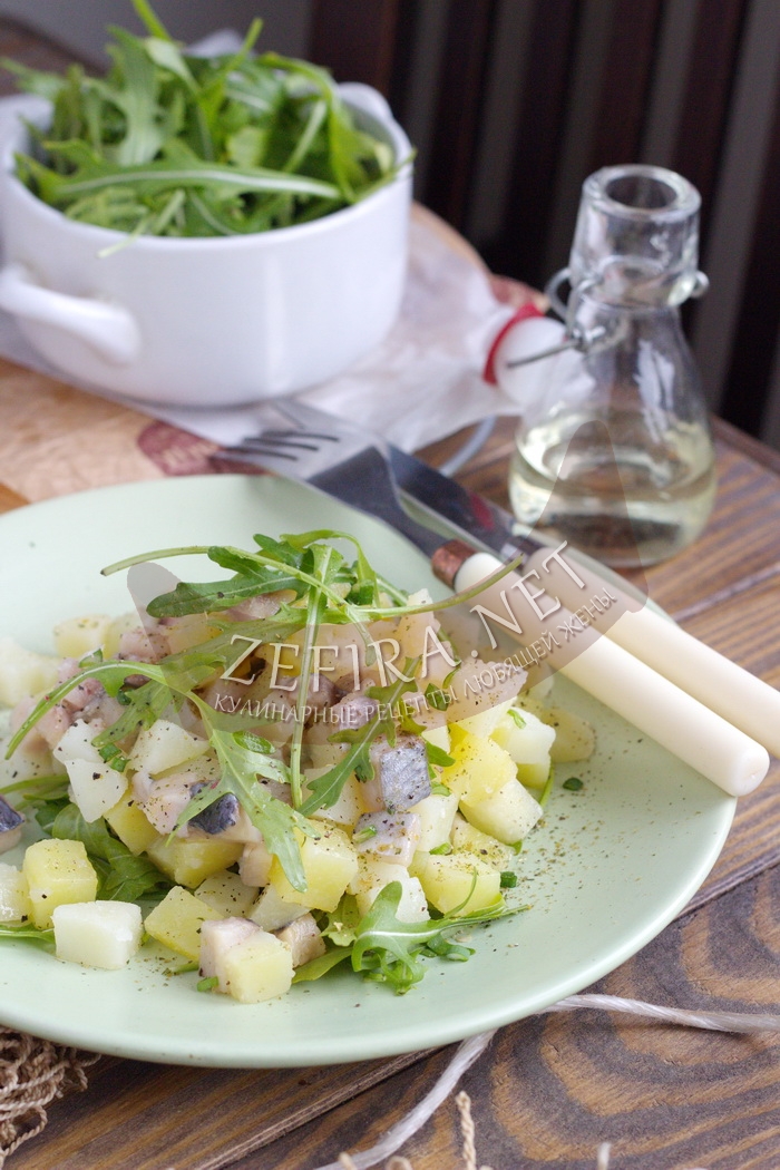 Салат из картофеля с селедкой - рецепт и фото