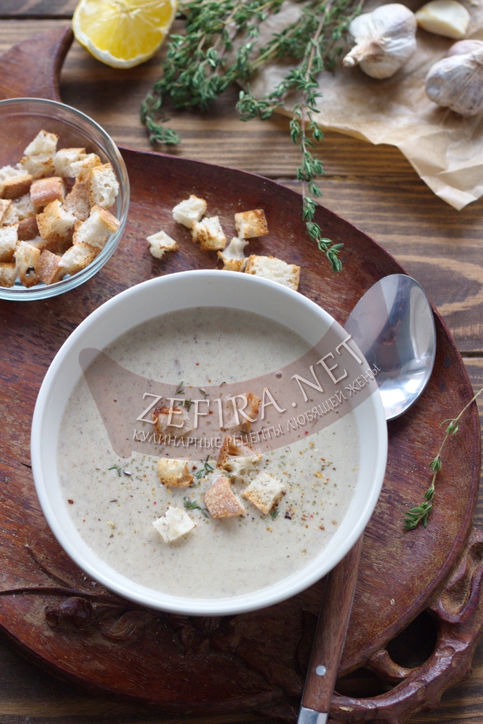 Вкусный суп-пюре из шампиньонов со сливками - рецепт и фото