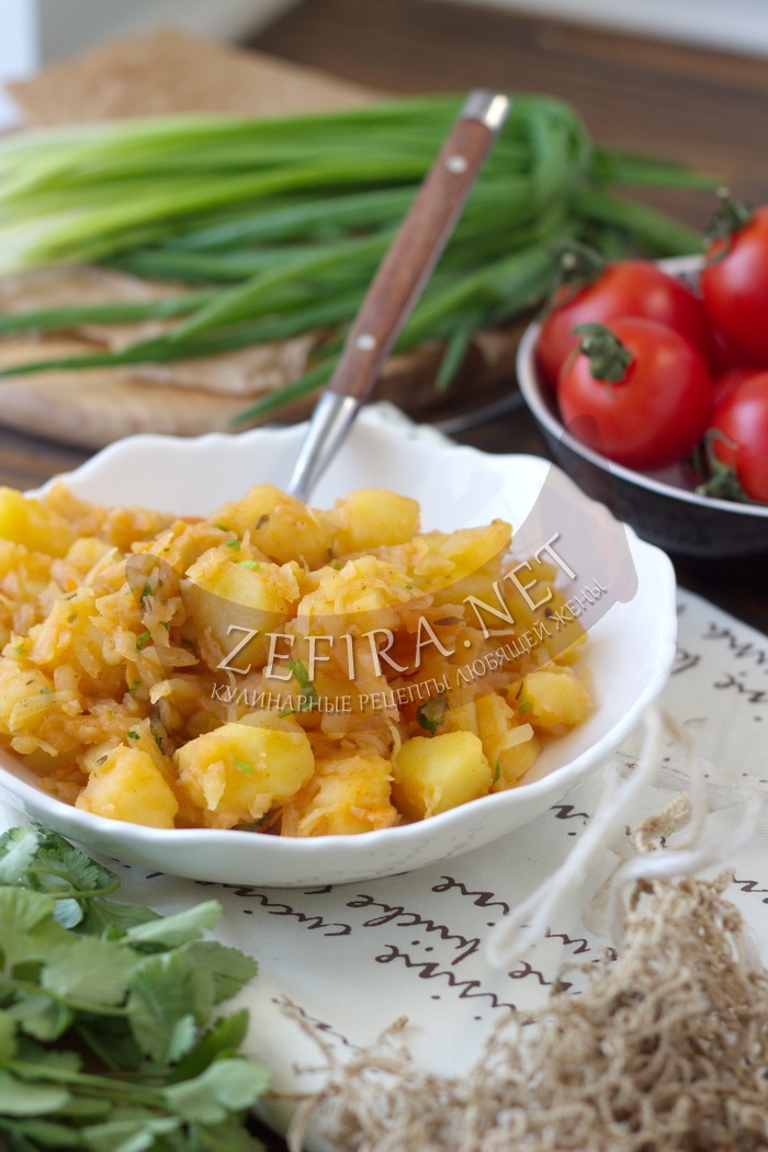 Вкусная тушеная капуста с картошкой - рецепт и фото