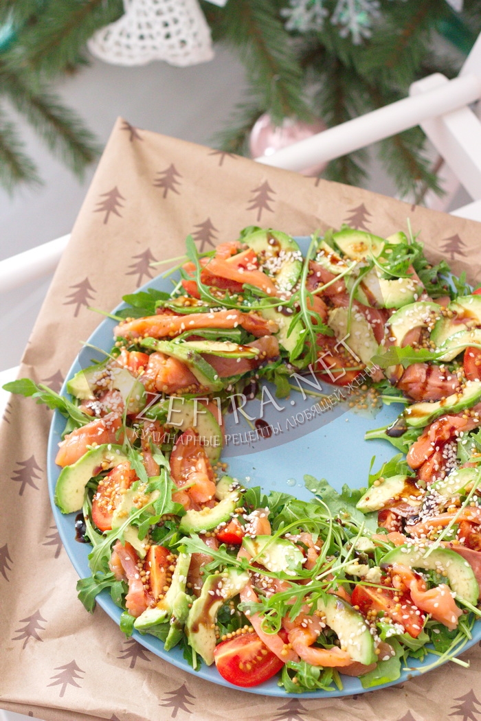 Изысканный салат с лососем и авокадо венок - рецепт и фото
