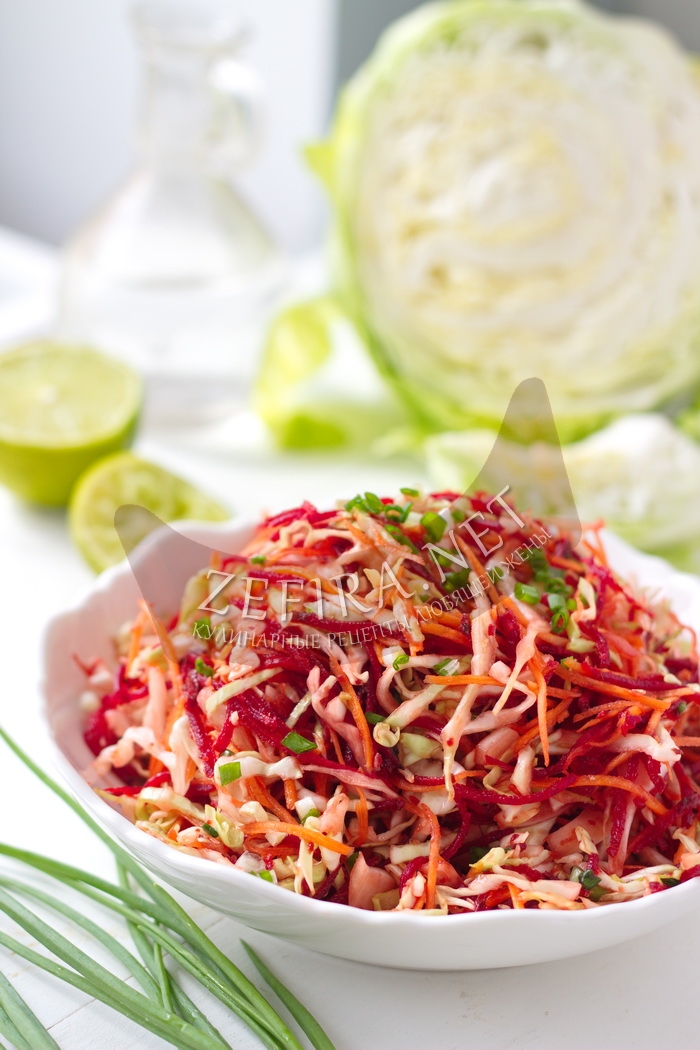 Диетический салат из капусты, свеклы и моркови - рецепт и фото