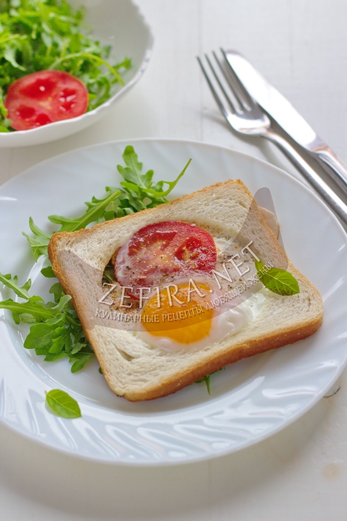 Яичница в хлебе - рецепт и фото
