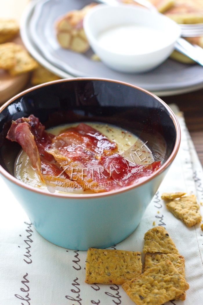 Сытный гороховый суп пюре с беконом - рецепт и фото