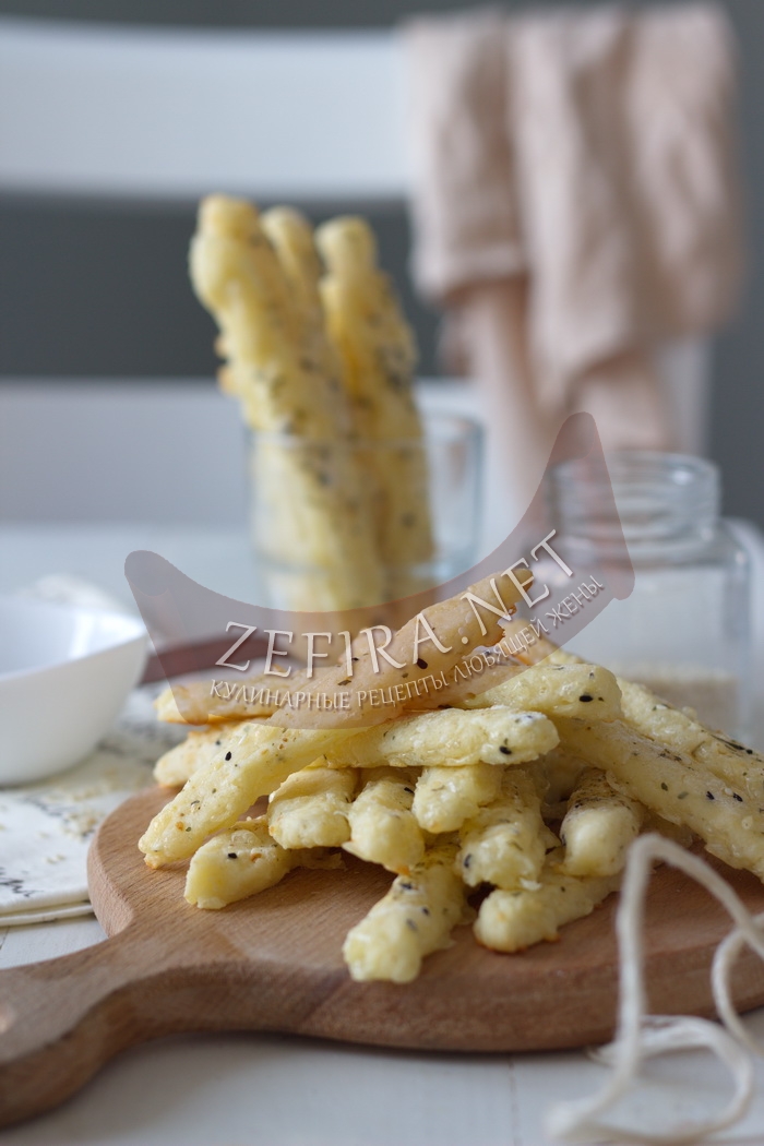 Полезные сырные палочки в духовке - рецепт и фото