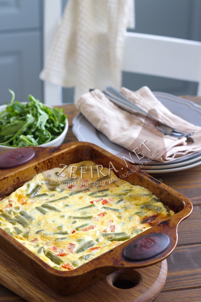 Творожный омлет со стручковой фасолью с яйцом в духовке - рецепт и фото