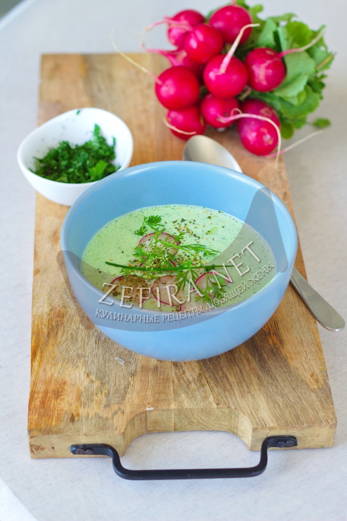 Зеленый холодник на кефире - рецепт и фото