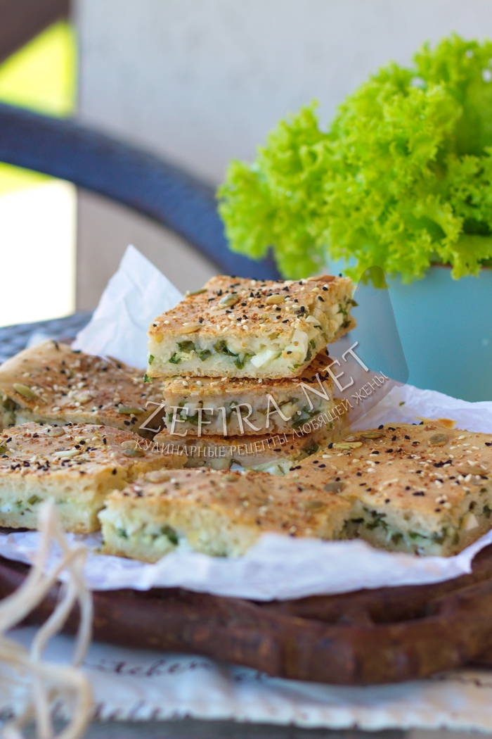 Пирог с зеленым луком и яйцом на сметане - рецепт и фото