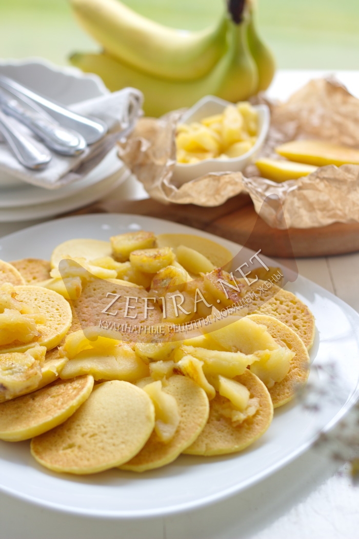 Оладьи из кукурузной муки - рецепт с жареными яблоками и бананами с фото