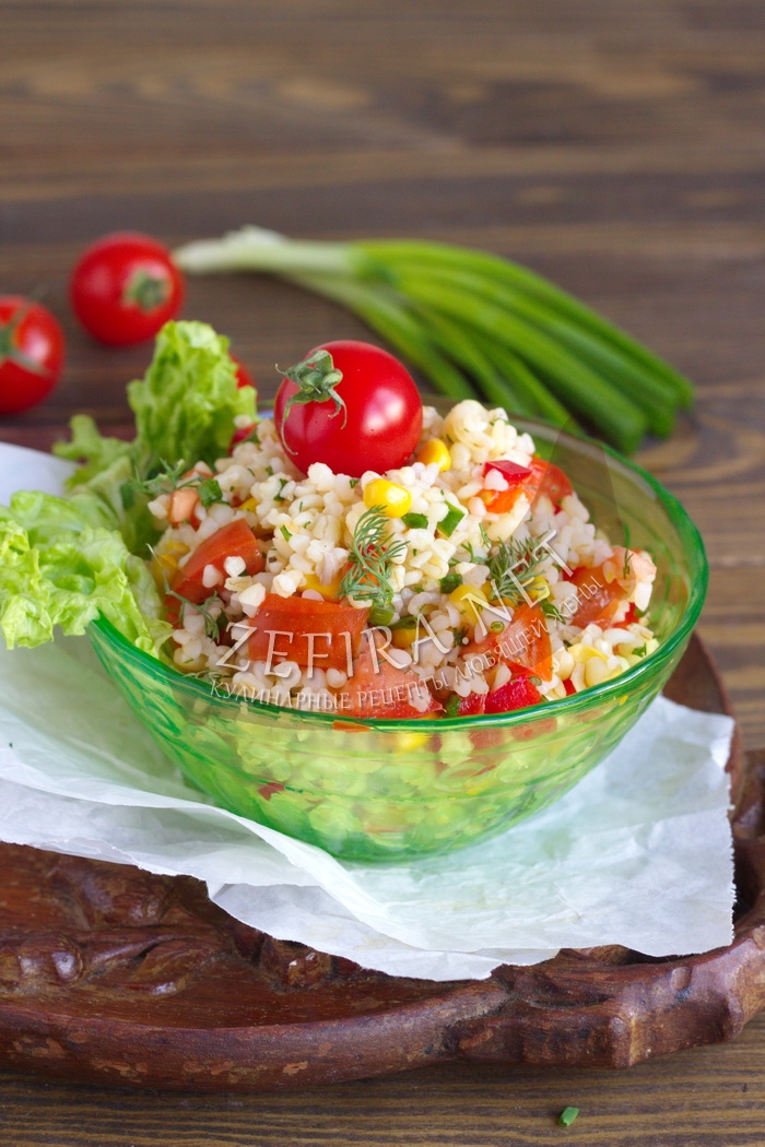 Яркий салат с булгуром и овощами - рецепт и фото
