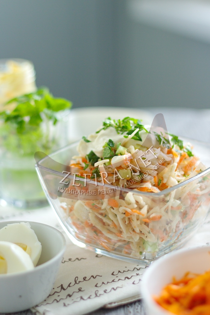 Аппетитный салат из капусты, огурца с яйцом и горчицей - рецепт и фото