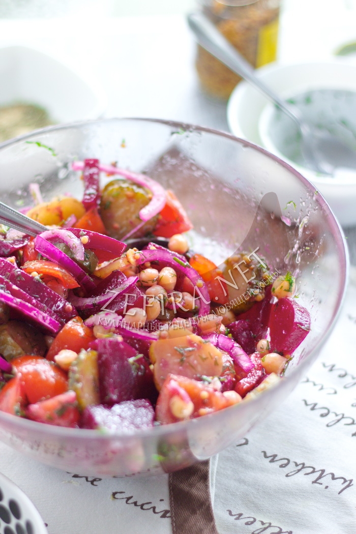 Вкусный овощной салат со свеклой и нутом - рецепт и фото
