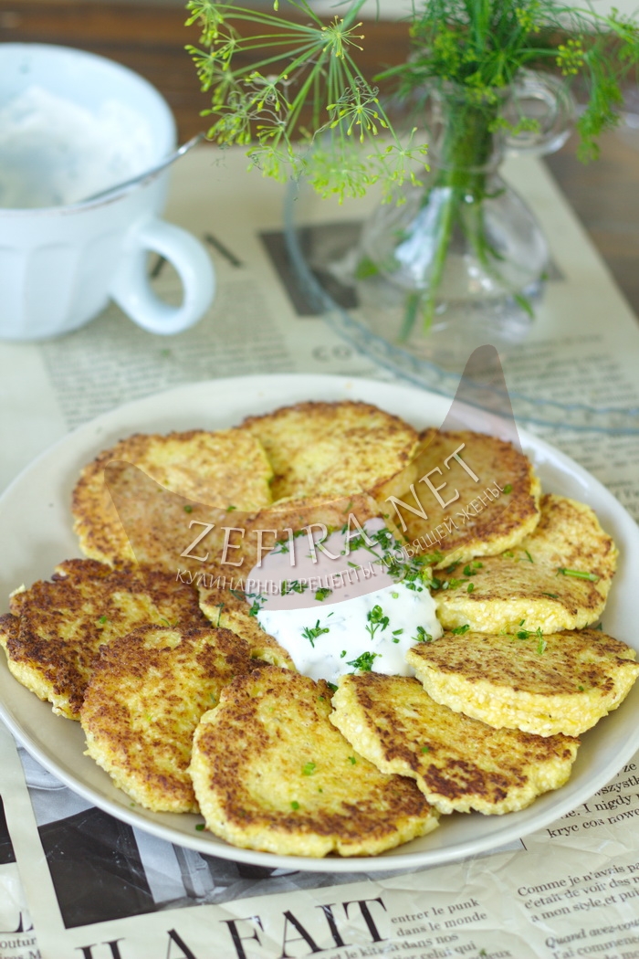 Полезные оладьи из сырой цветной капусты с рисовой мукой - рецепт и фото